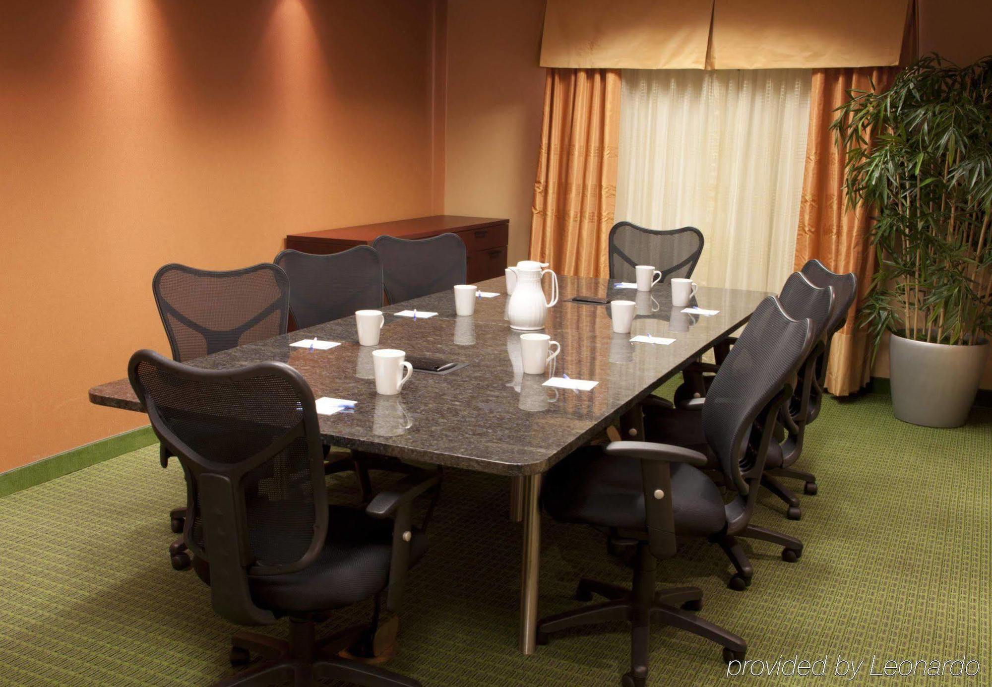 Fairfield Inn & Suites By Marriott Texarkana Business photo